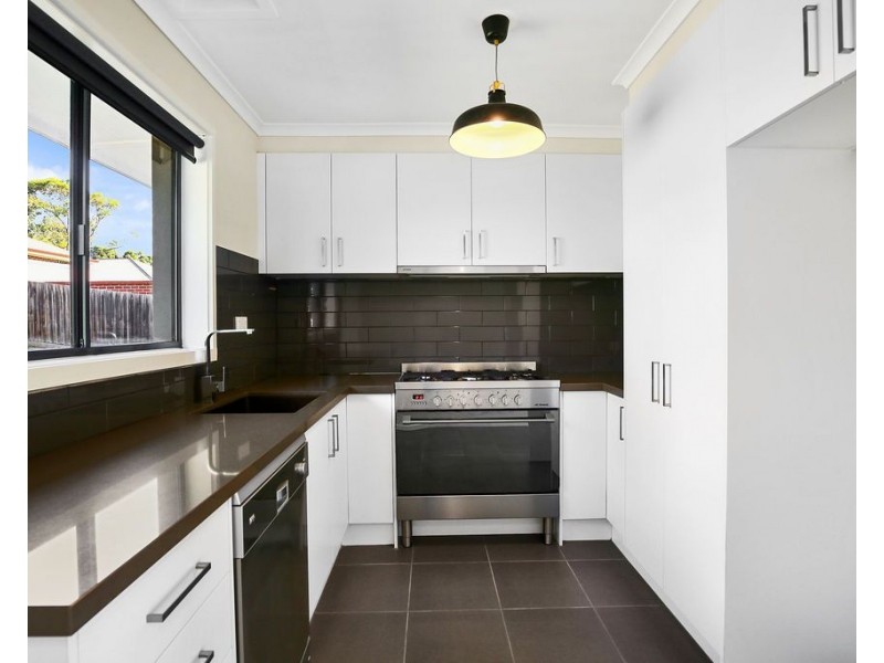 8 Alexandra Road, Lilydale VIC 3140