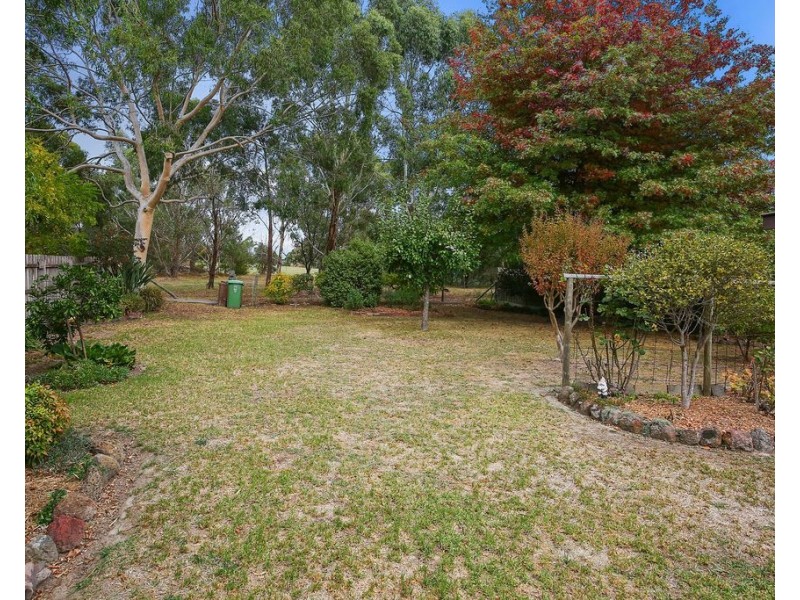 18 Bronwyn Street, Coldstream VIC 3770