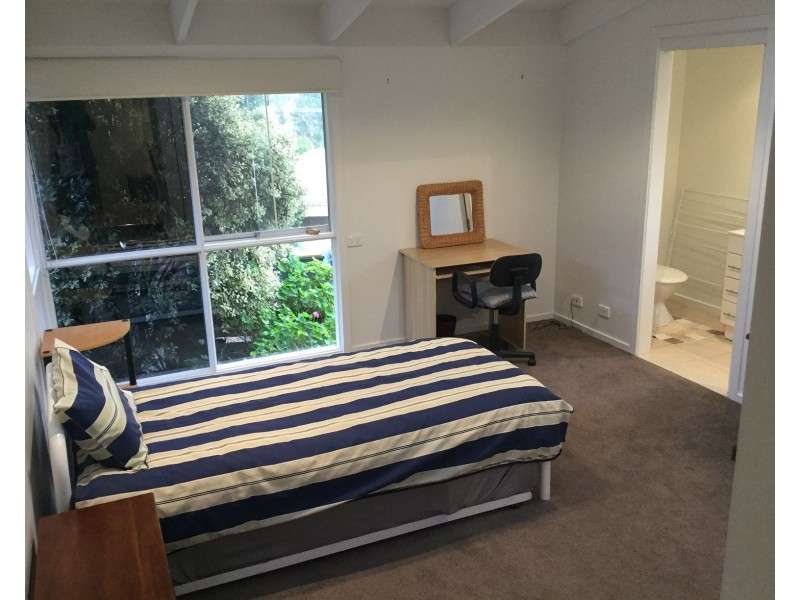 50 Railway Road, Seville VIC 3139