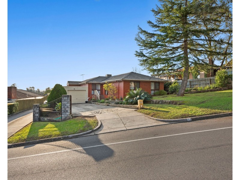 4 Chirnside Drive, Chirnside Park VIC 3116