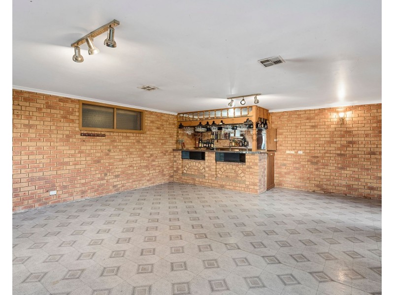 4 Chirnside Drive, Chirnside Park VIC 3116