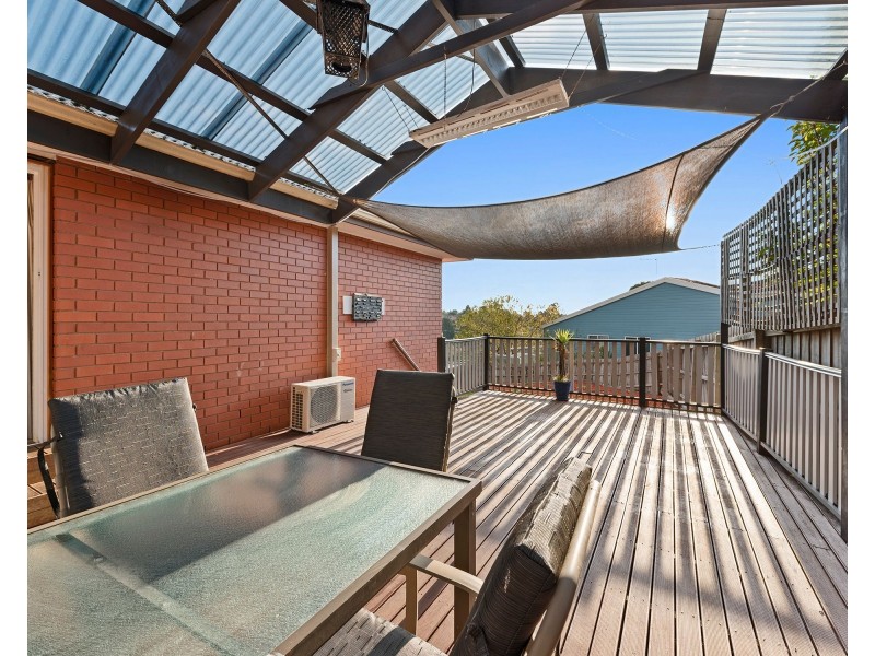 4 Chirnside Drive, Chirnside Park VIC 3116