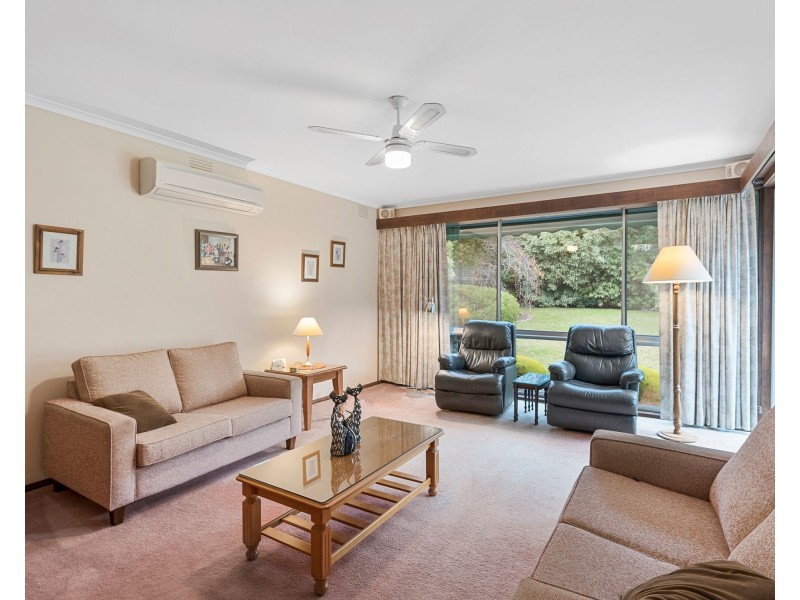 19 Neuparth Road, Croydon North VIC 3136