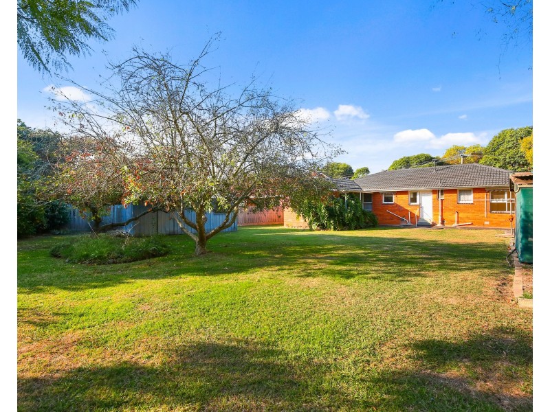 6 Robert Court, Croydon VIC 3136