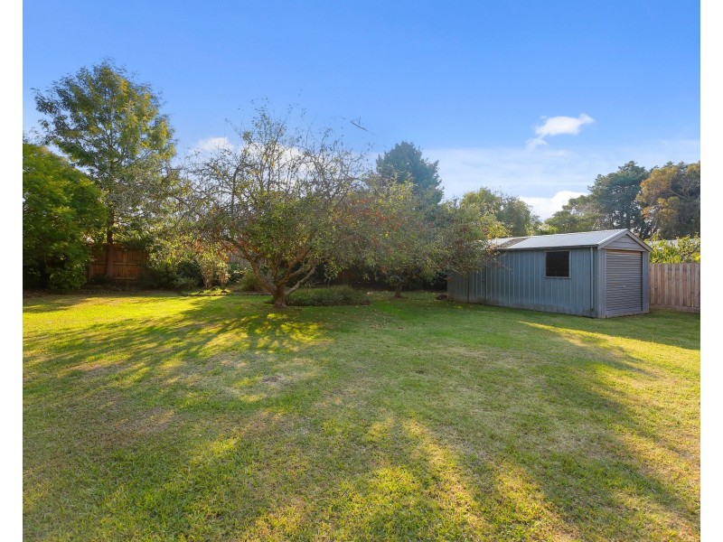 6 Robert Court, Croydon VIC 3136