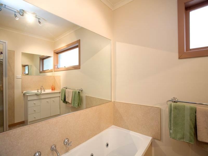 96 Alexandra Road, Lilydale VIC 3140