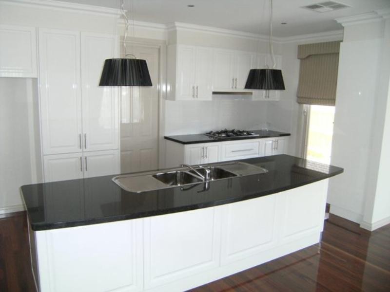 9 Kingston Way, Mooroolbark VIC 3138