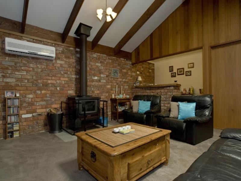 2 McFadzean Street, Coldstream VIC 3770