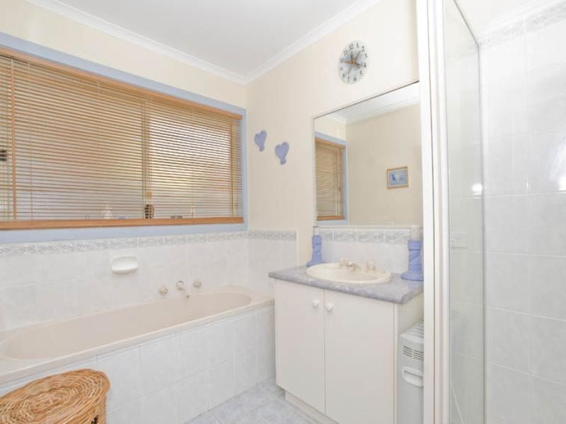 16 Glencoe Place, Lilydale VIC 3140