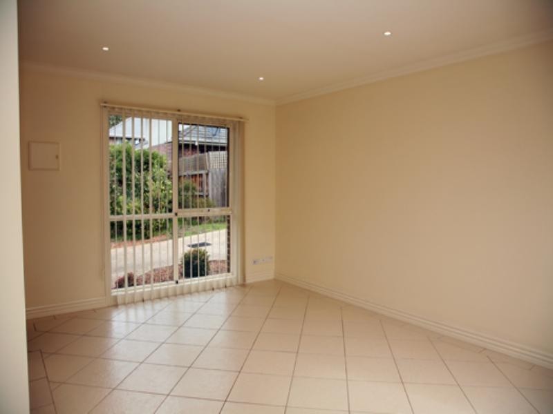 2/48 Dorset Road, Croydon VIC 3136