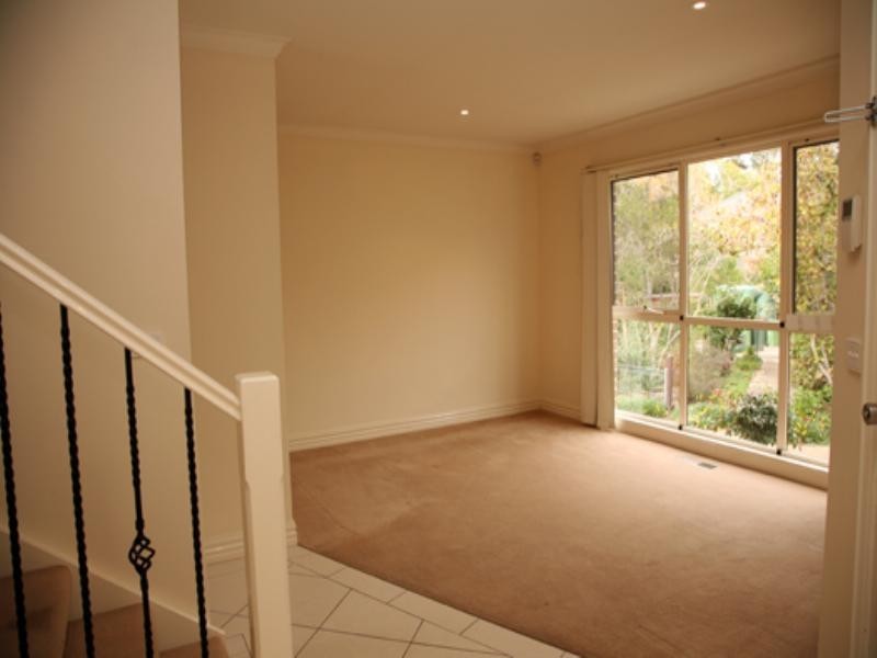 2/48 Dorset Road, Croydon VIC 3136