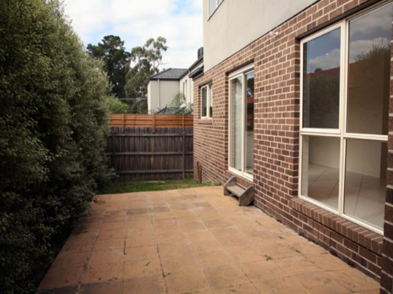 2/48 Dorset Road, Croydon VIC 3136