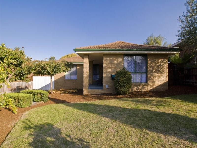 34 Wainewright Avenue, Mooroolbark VIC 3138