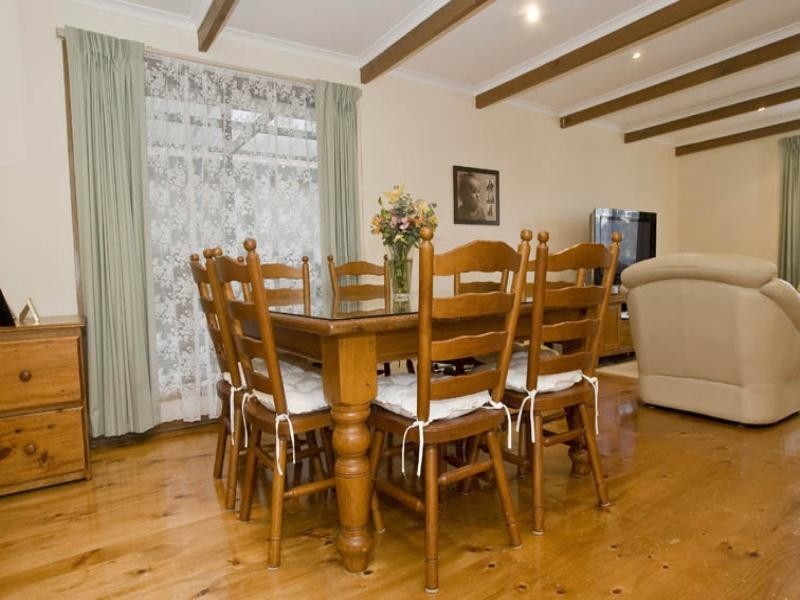 34 Wainewright Avenue, Mooroolbark VIC 3138