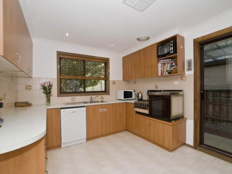 34 Wainewright Avenue, Mooroolbark VIC 3138
