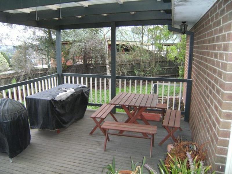 8 Lilac Rise, Lilydale VIC 3140