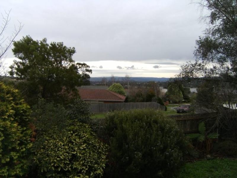 8 Lilac Rise, Lilydale VIC 3140