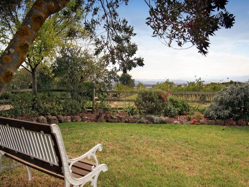 18 MacIntyre Lane, Yering VIC 3770