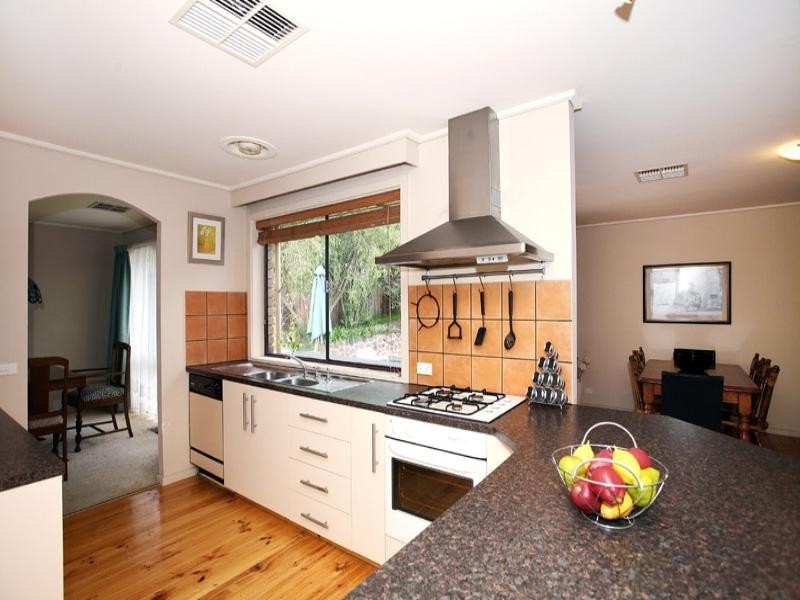 87 Rollinghills Road, Chirnside Park VIC 3116