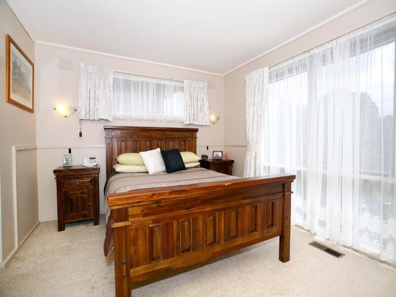 87 Rollinghills Road, Chirnside Park VIC 3116