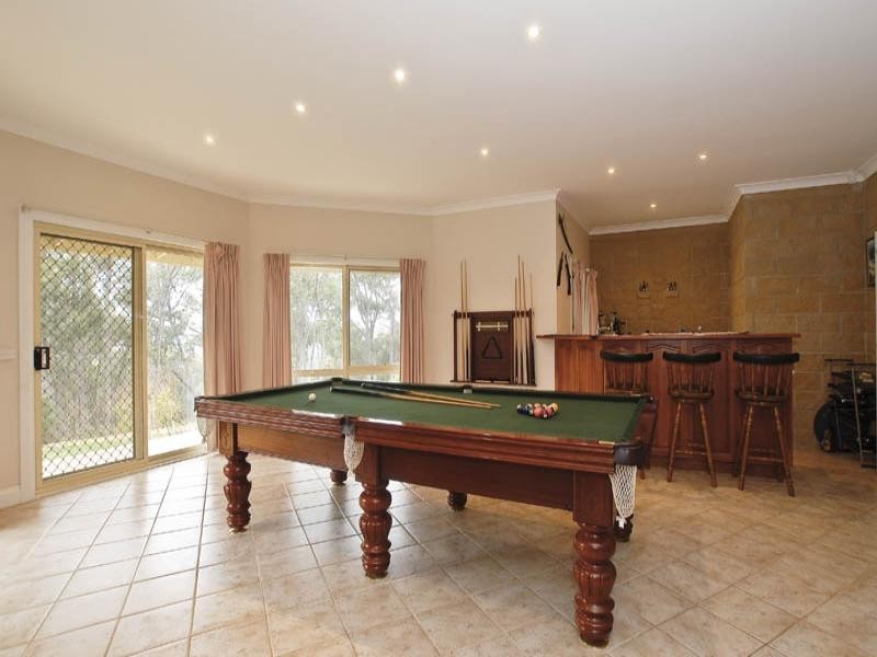 8 Victoria Street, Wandin North VIC 3139