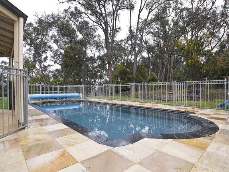 8 Victoria Street, Wandin North VIC 3139