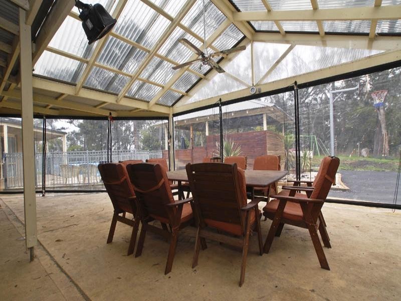 8 Victoria Street, Wandin North VIC 3139