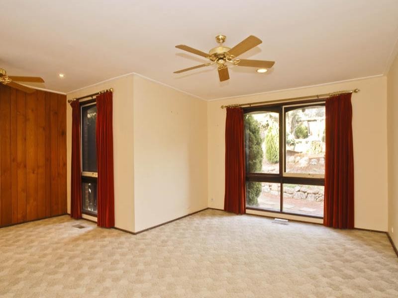 139 Rollinghills Road, Chirnside Park VIC 3116