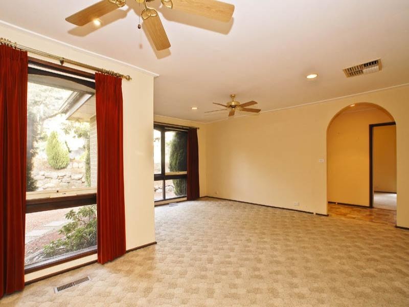 139 Rollinghills Road, Chirnside Park VIC 3116