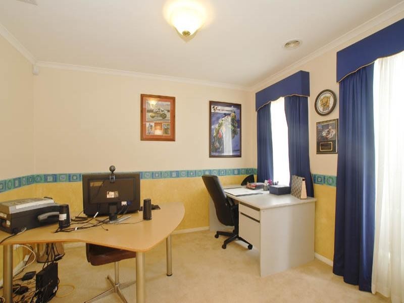 73 Nimblefoot Way, Lilydale VIC 3140