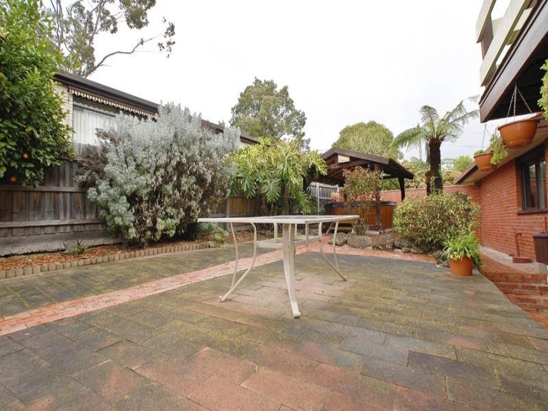 1 Sierra Place, Chirnside Park VIC 3116