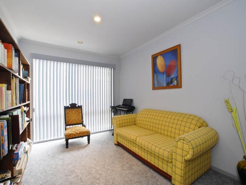 17 Nimblefoot Way, Lilydale VIC 3140