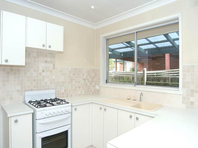 1/120 Mount View Parade, Croydon VIC 3136