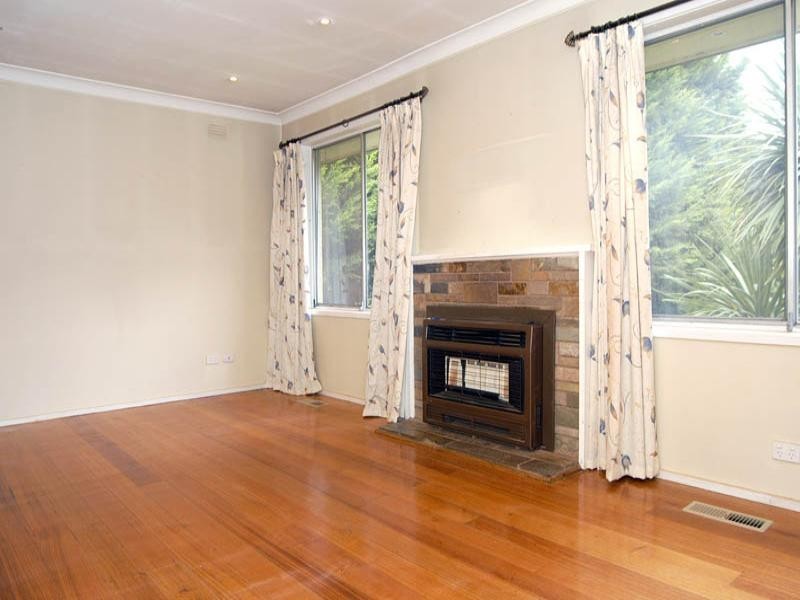 1/120 Mount View Parade, Croydon VIC 3136