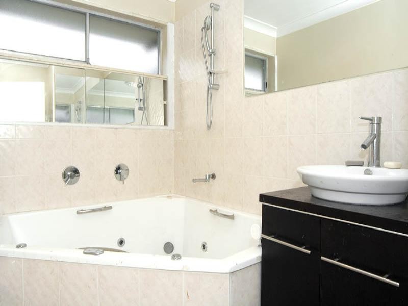 1/120 Mount View Parade, Croydon VIC 3136