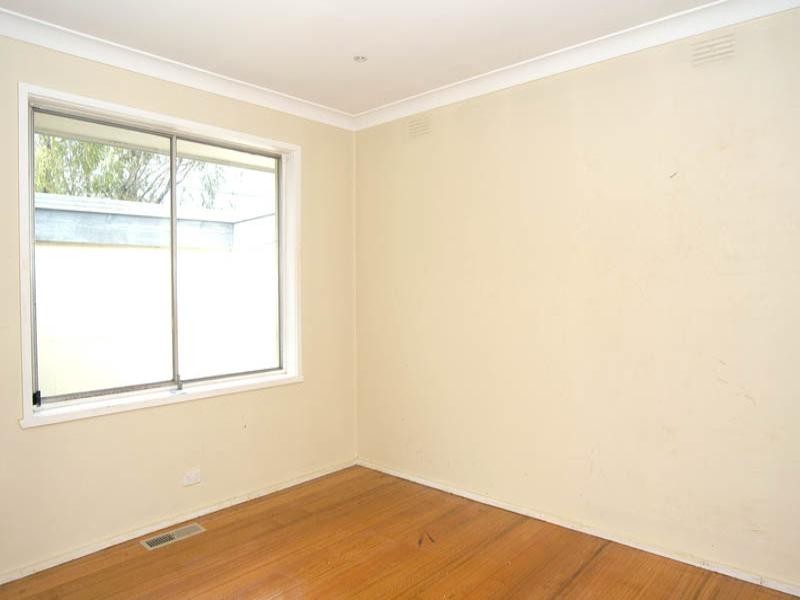 1/120 Mount View Parade, Croydon VIC 3136