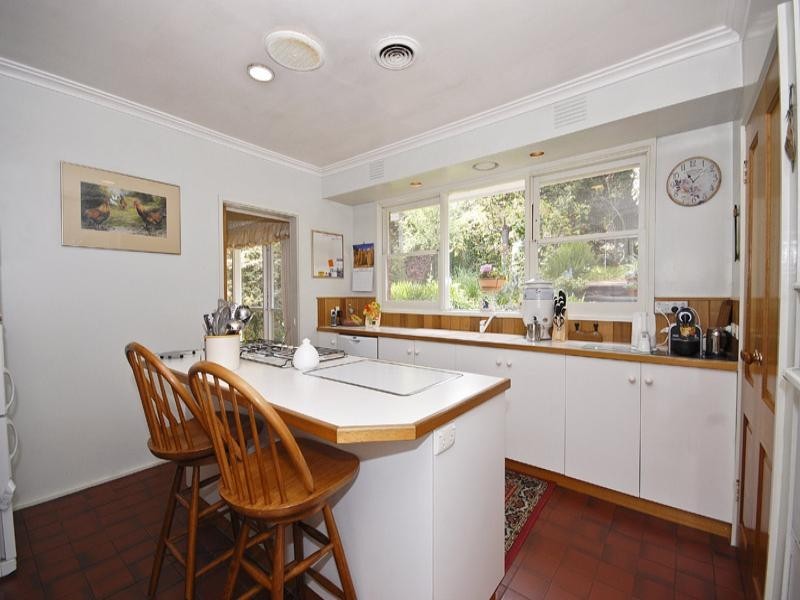 31 Heathfield Grove, Montrose VIC 3765
