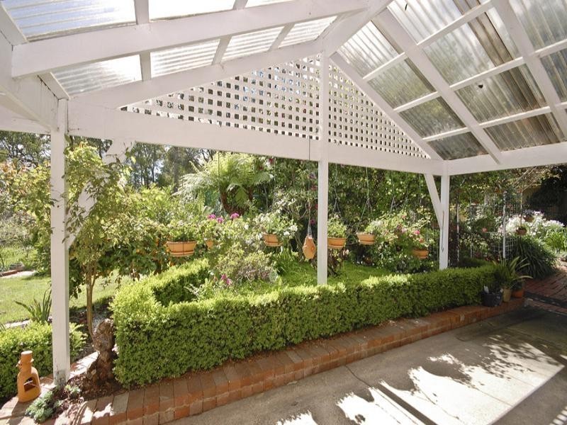 31 Heathfield Grove, Montrose VIC 3765