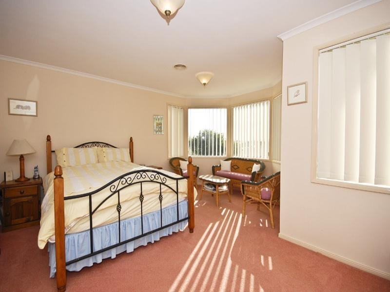7 Angus Place, Lilydale VIC 3140
