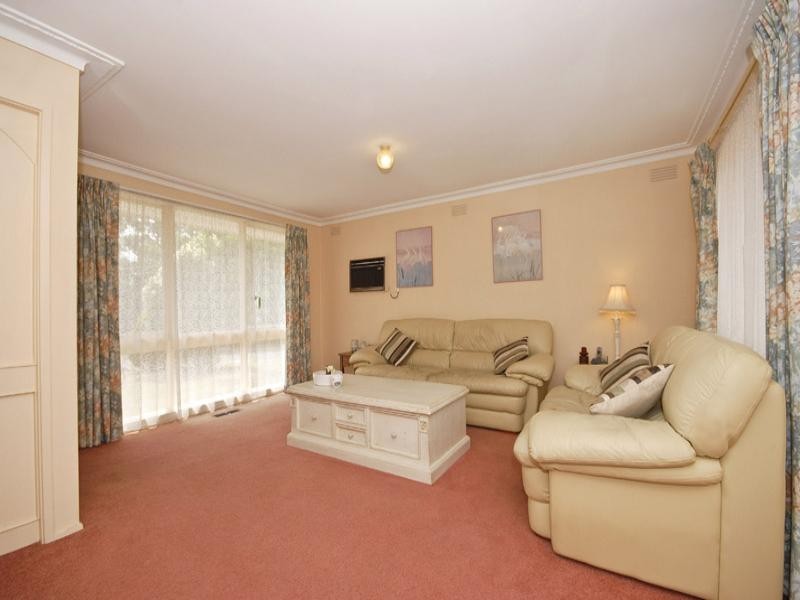 2 Hewes Avenue, Chirnside Park VIC 3116