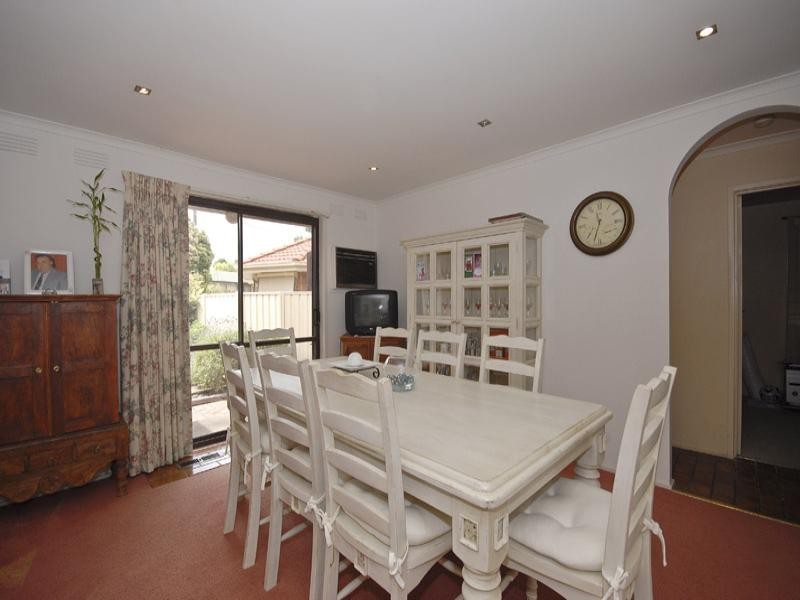 2 Hewes Avenue, Chirnside Park VIC 3116