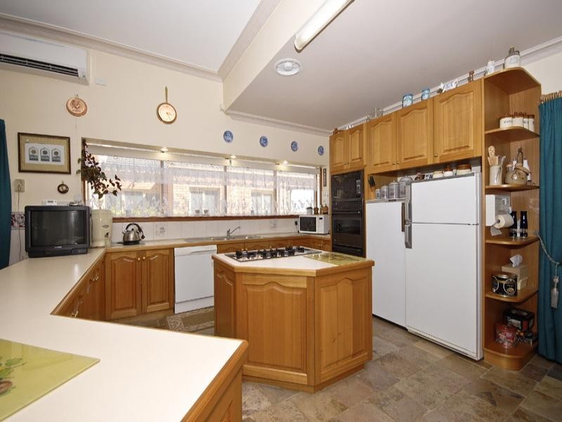 8 Drummer Hill Lane, Mooroolbark VIC 3138