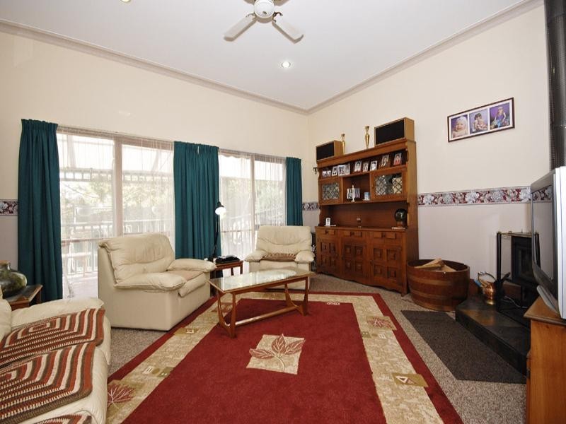 8 Drummer Hill Lane, Mooroolbark VIC 3138