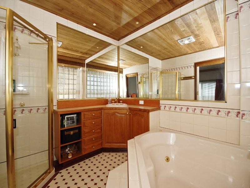 8 Drummer Hill Lane, Mooroolbark VIC 3138