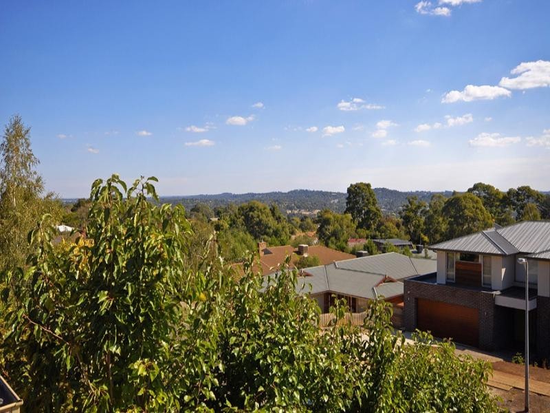 8 Drummer Hill Lane, Mooroolbark VIC 3138