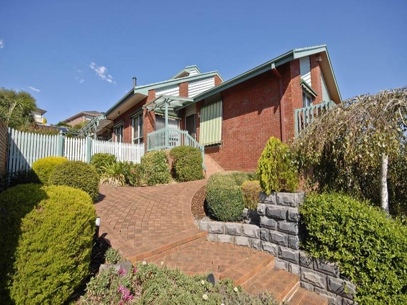8 Drummer Hill Lane, Mooroolbark VIC 3138