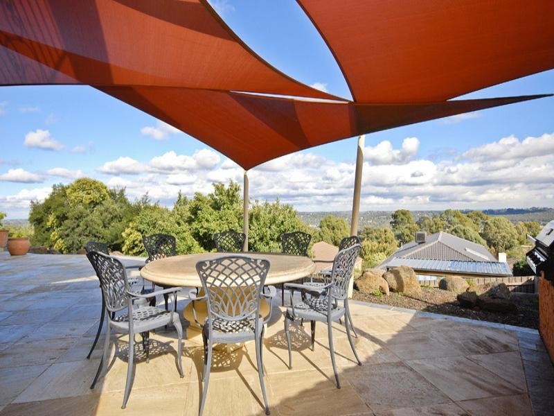 26 Hilledge Lane, Mooroolbark VIC 3138