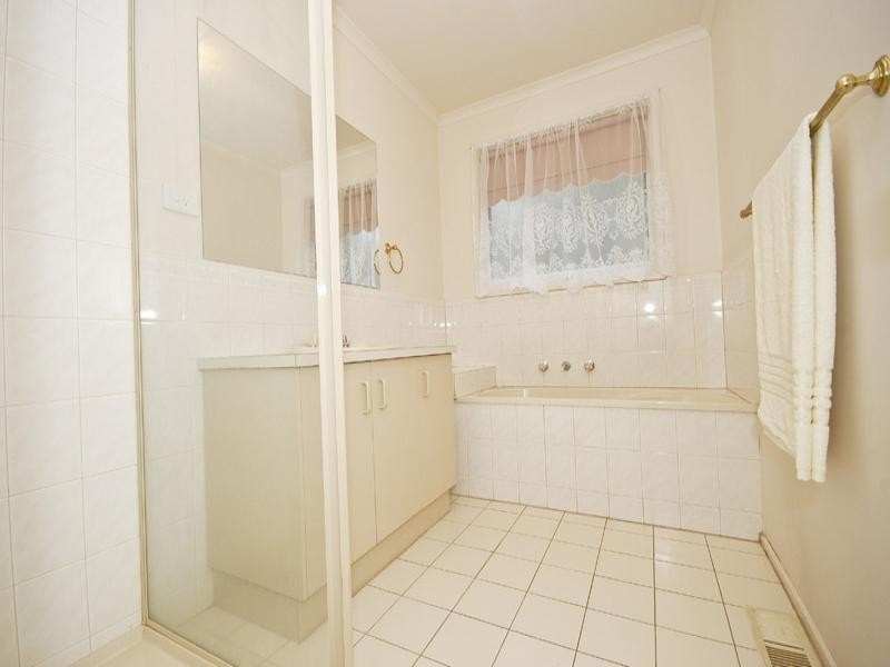 4 Rolaine Close, Lilydale VIC 3140