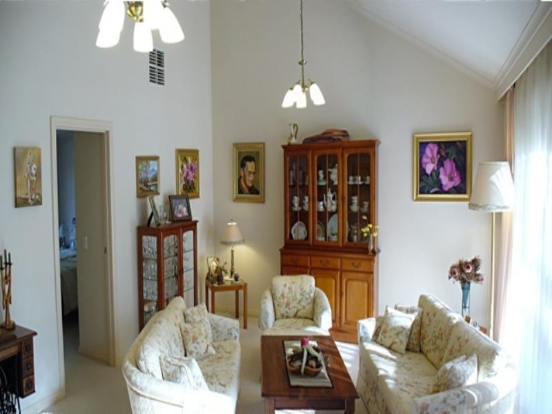 2 Nicholson Crescent, Lilydale VIC 3140