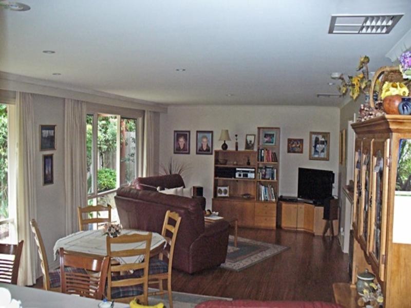 2 Nicholson Crescent, Lilydale VIC 3140